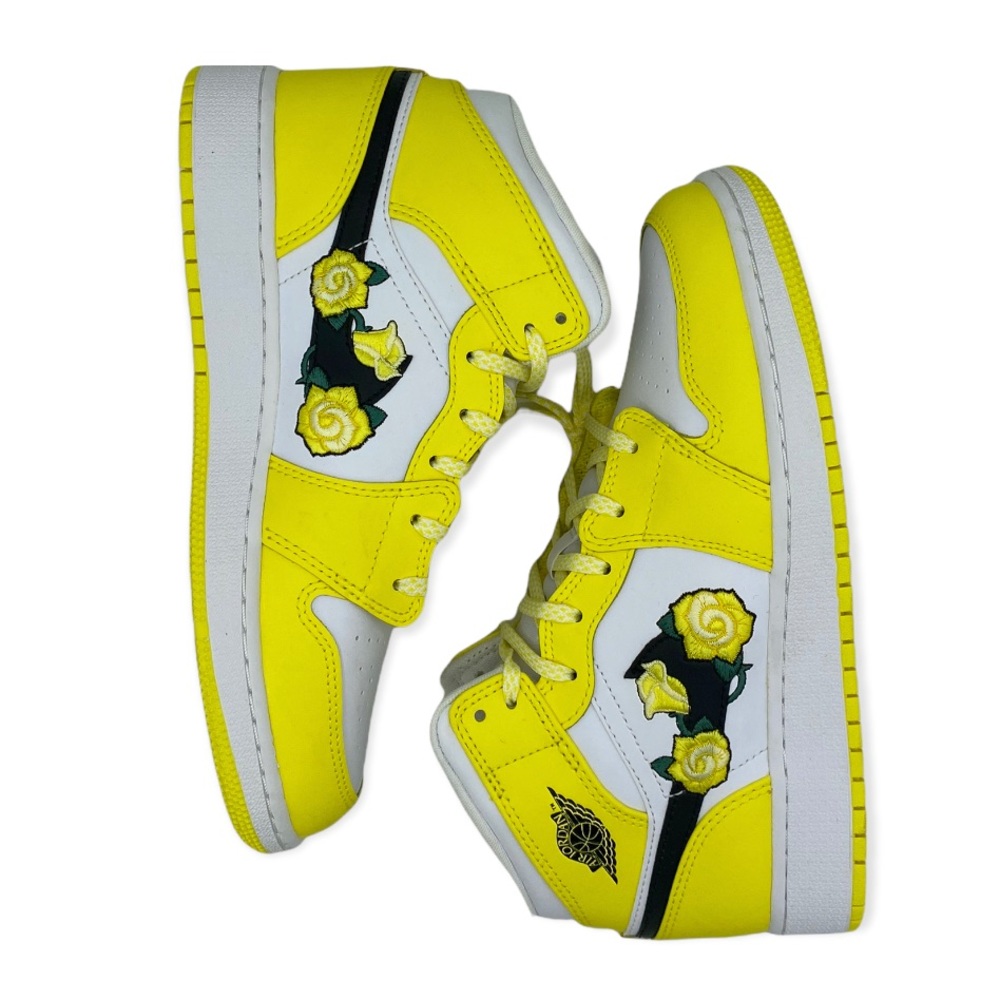 Jordan 1 Mid yellow floral